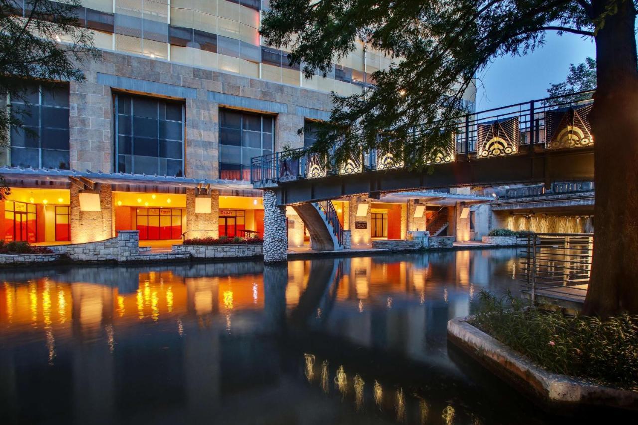 Drury Plaza Hotel San Antonio Riverwalk Bagian luar foto